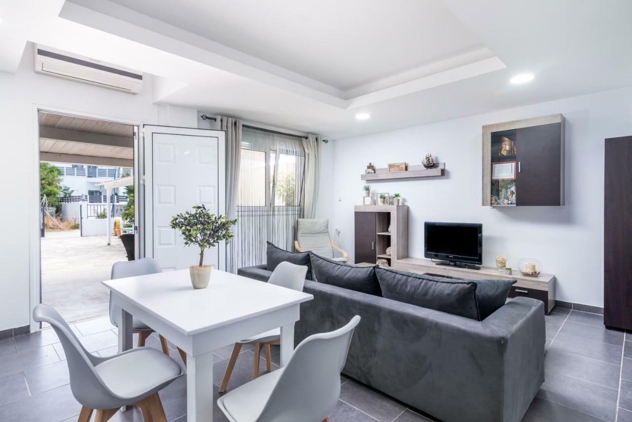 Villa Iceberg Mini Kalamaki  Luaran gambar