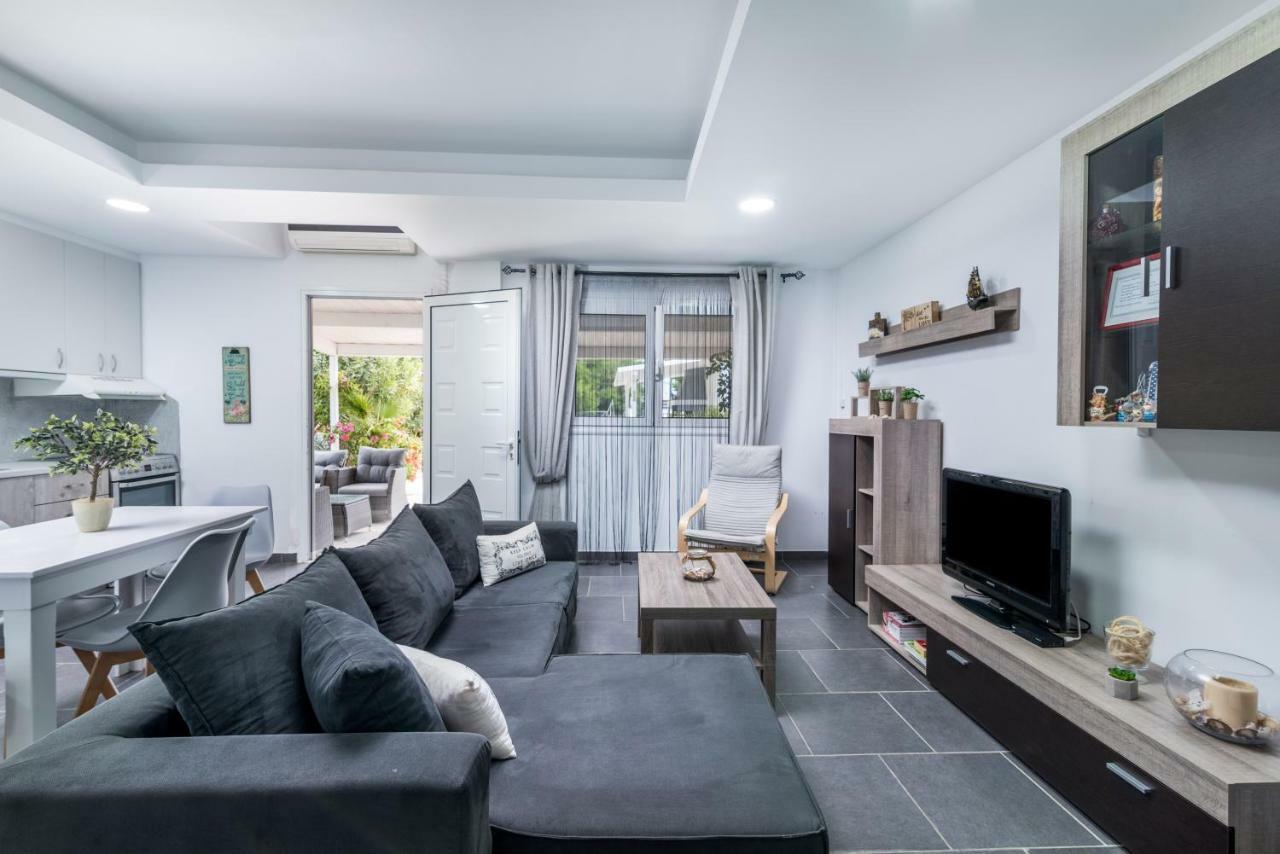 Villa Iceberg Mini Kalamaki  Luaran gambar